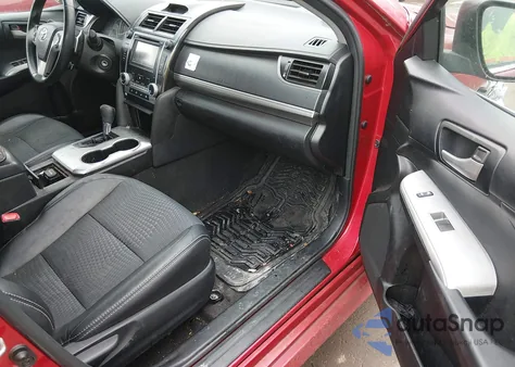 2014 Toyota Camry Se Sport z USA, uszkodzony, nr VIN 4T1BF1FK3EU727487